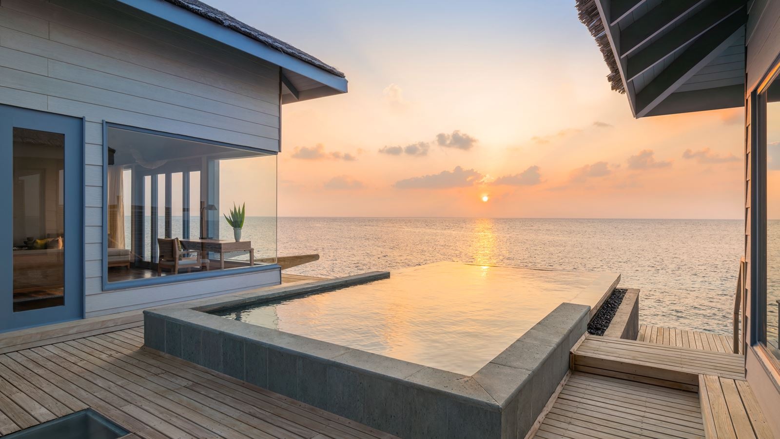 rooms-sunset-overwater-retreat-2br