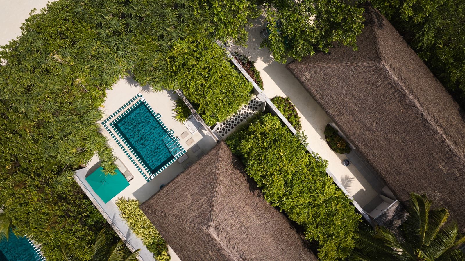 rooms-two-bedroom-interconnecting-beach-villa