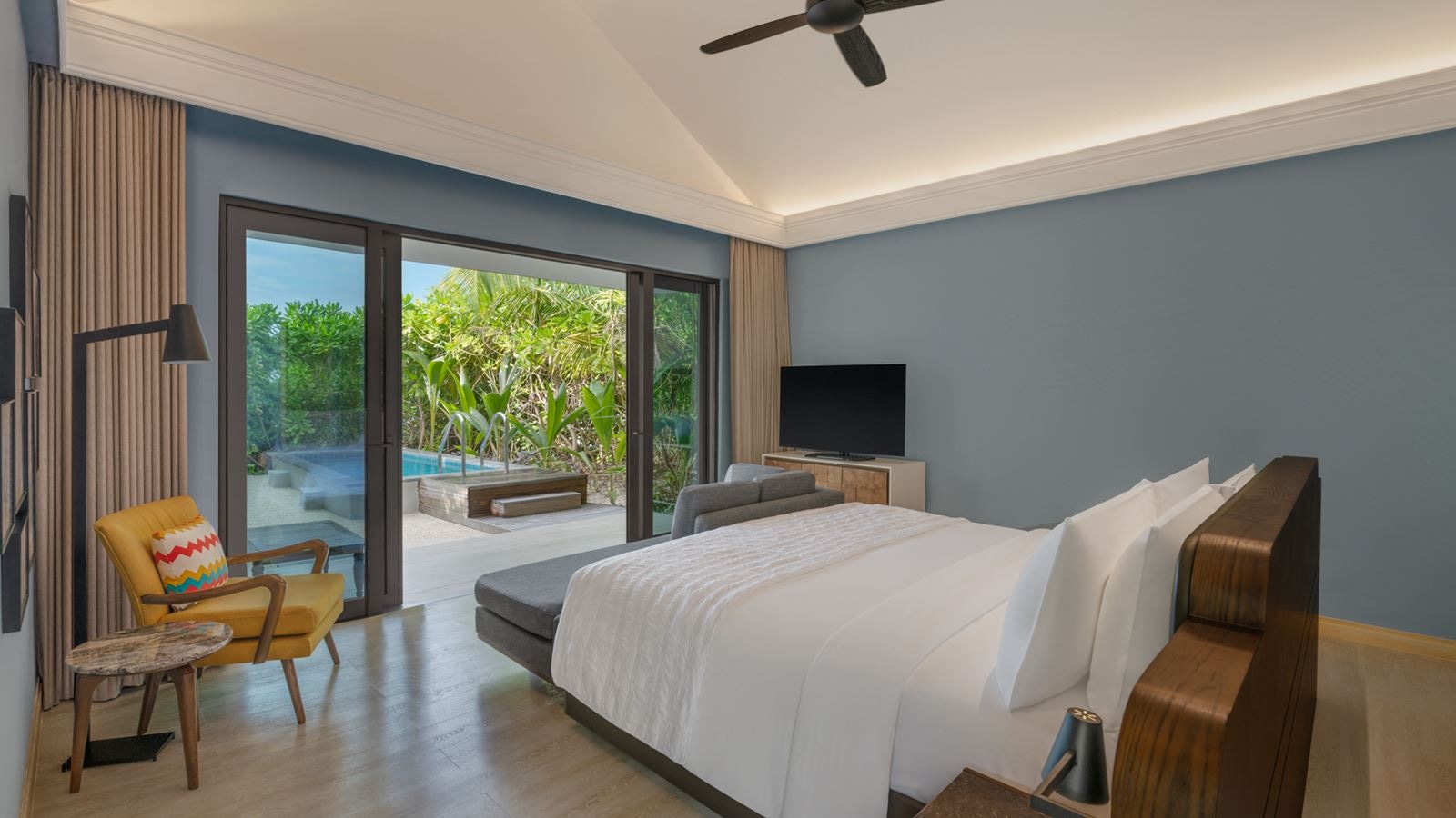 rooms-beach-villa-with-pool