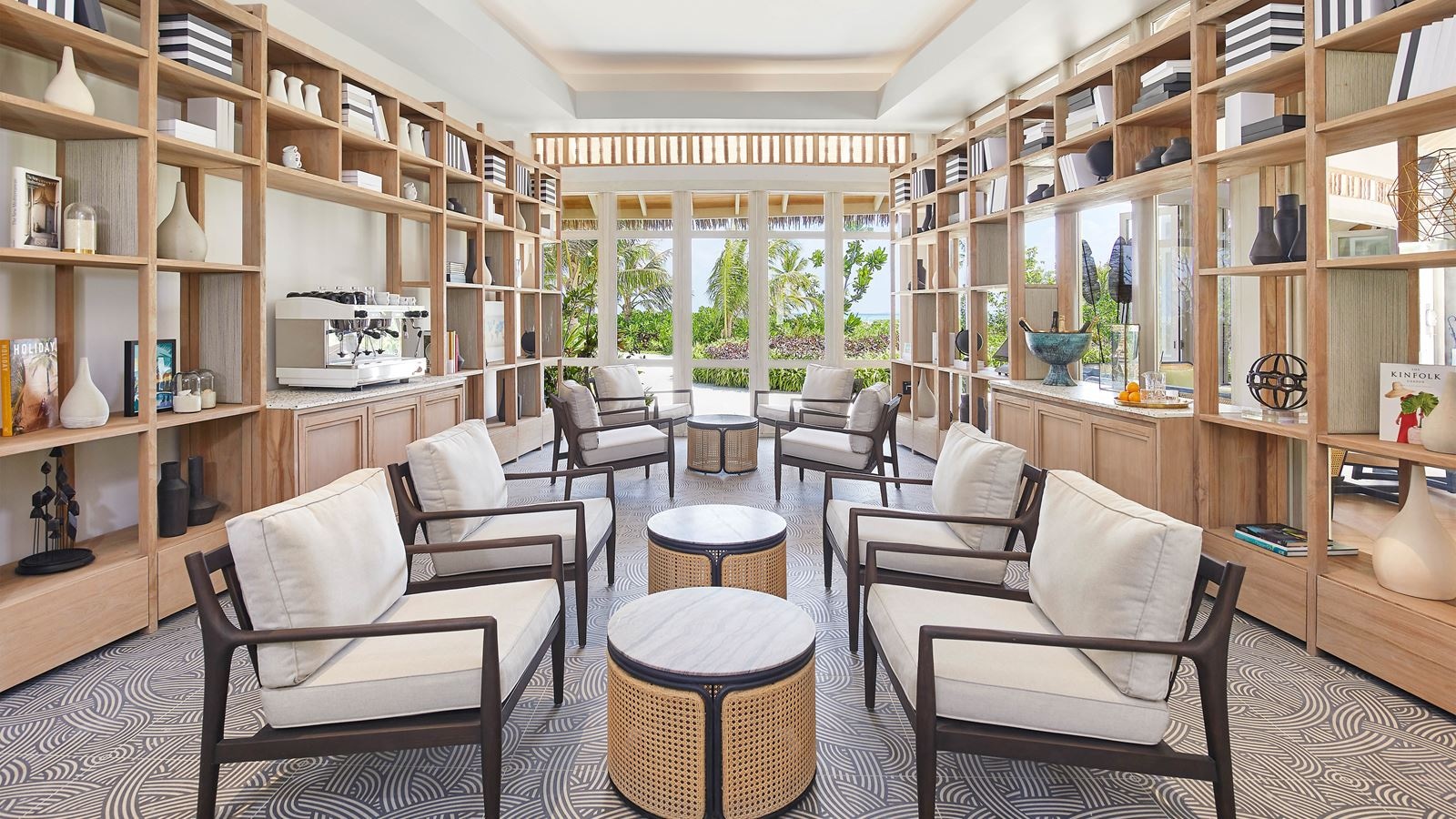 restaurants-le-meridien-hub--latitude