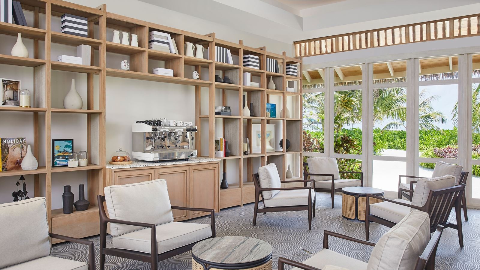 restaurants-le-meridien-hub--latitude