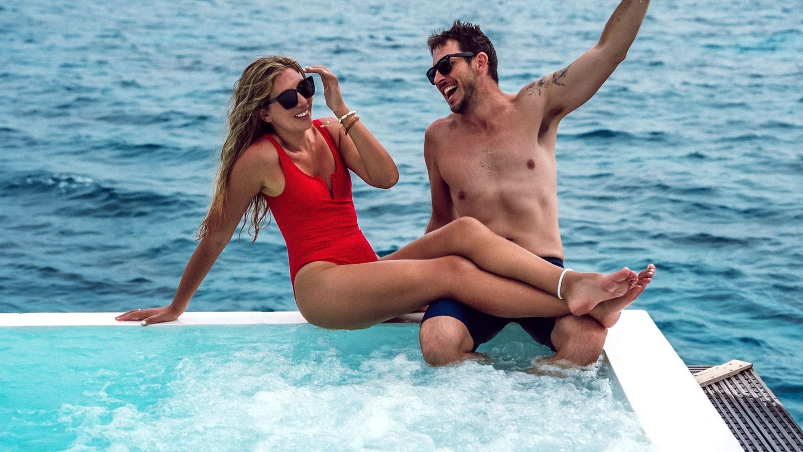 rooms-jaccuzi-water-villa