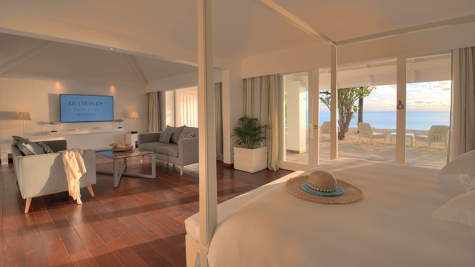 rooms-beach-front-suite