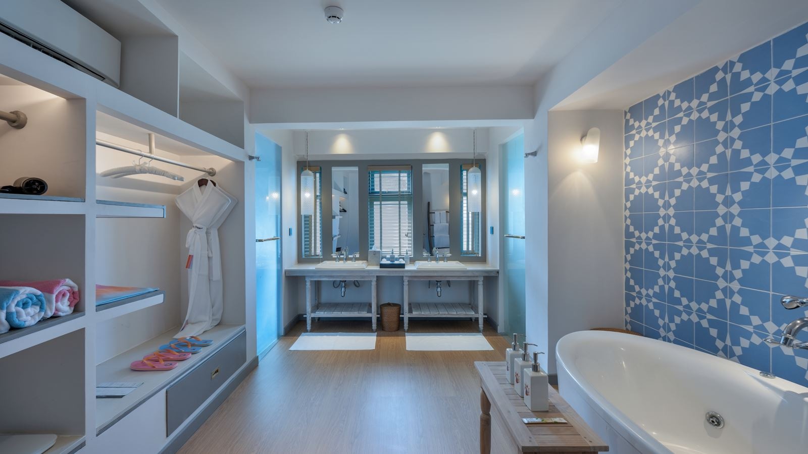 rooms-duplex-lagoon-pool-villa