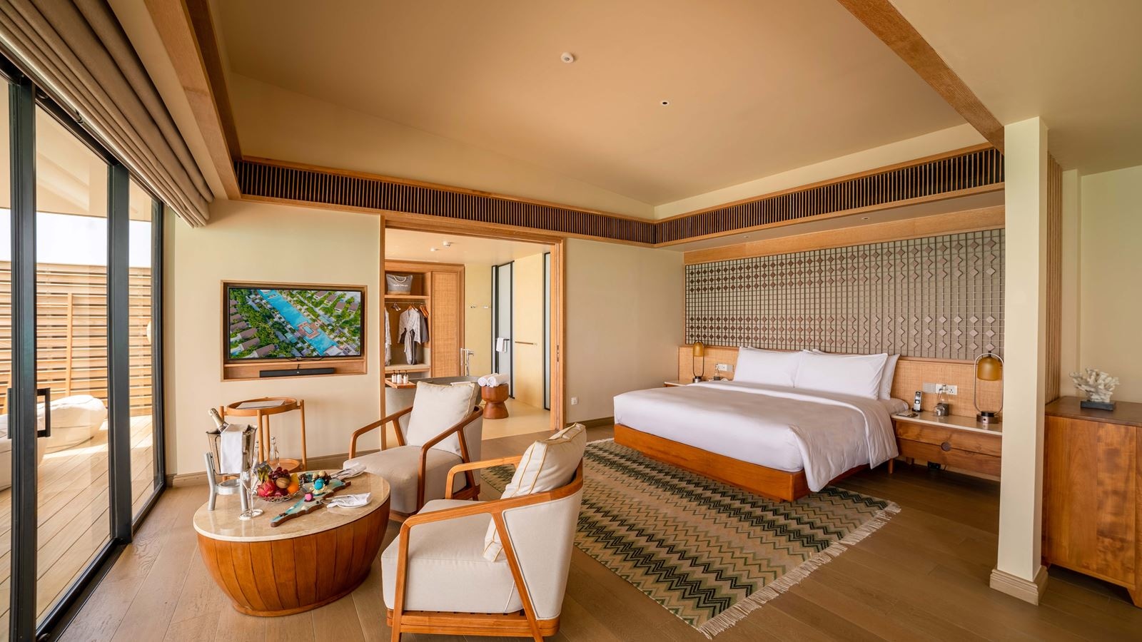 rooms-sunrise-water-villa-with-private-pool