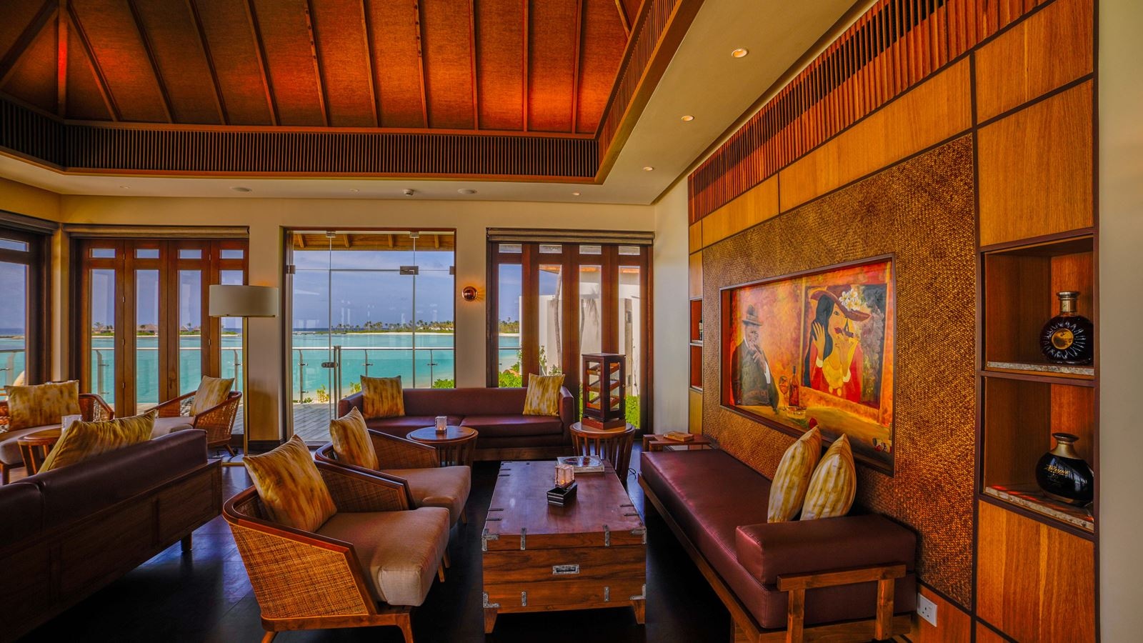 bars-cigar--whiskey-lounge