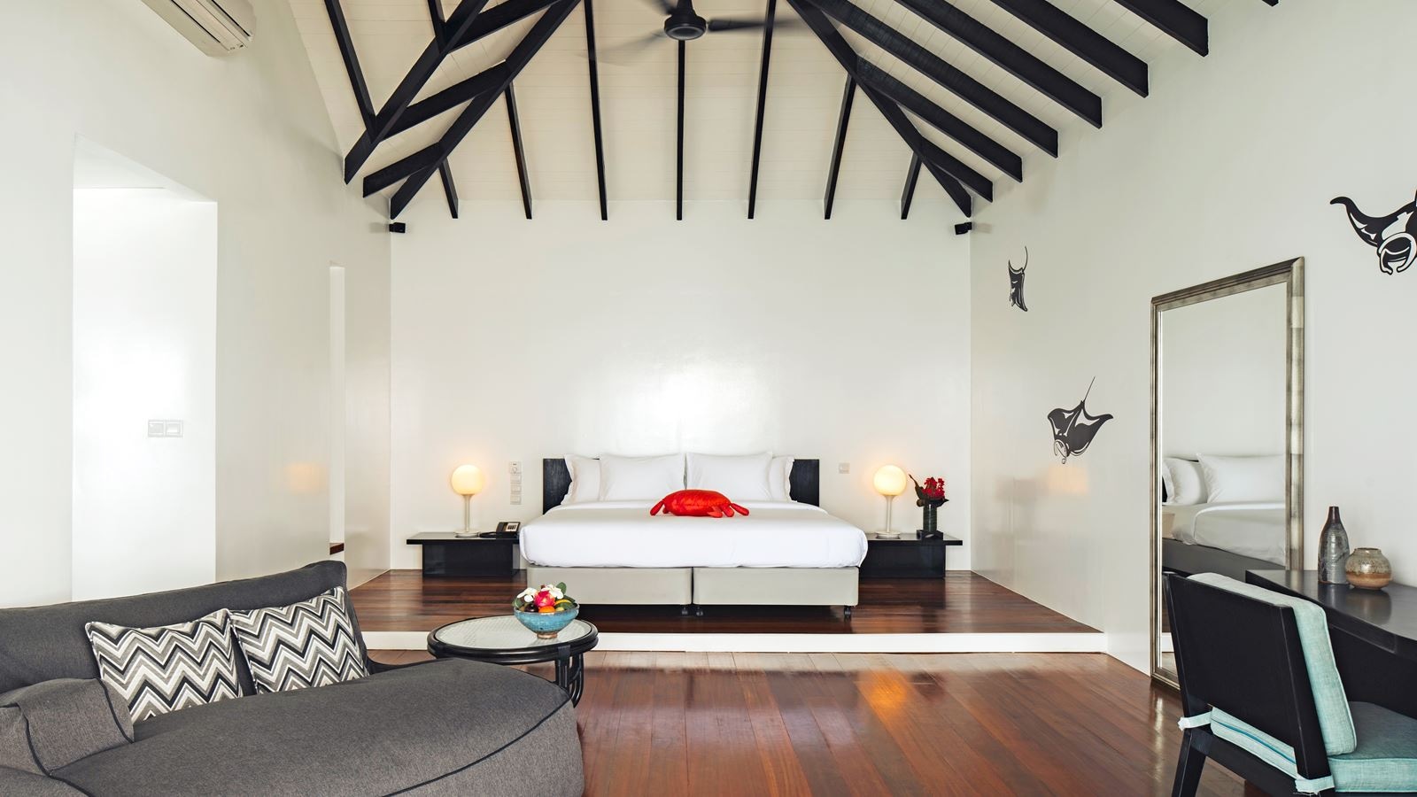 rooms-water-villa-with-pool