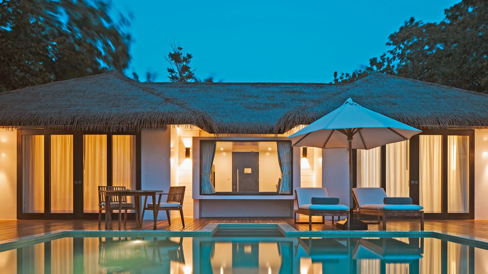 rooms-sunset-beach-villa-with-pool