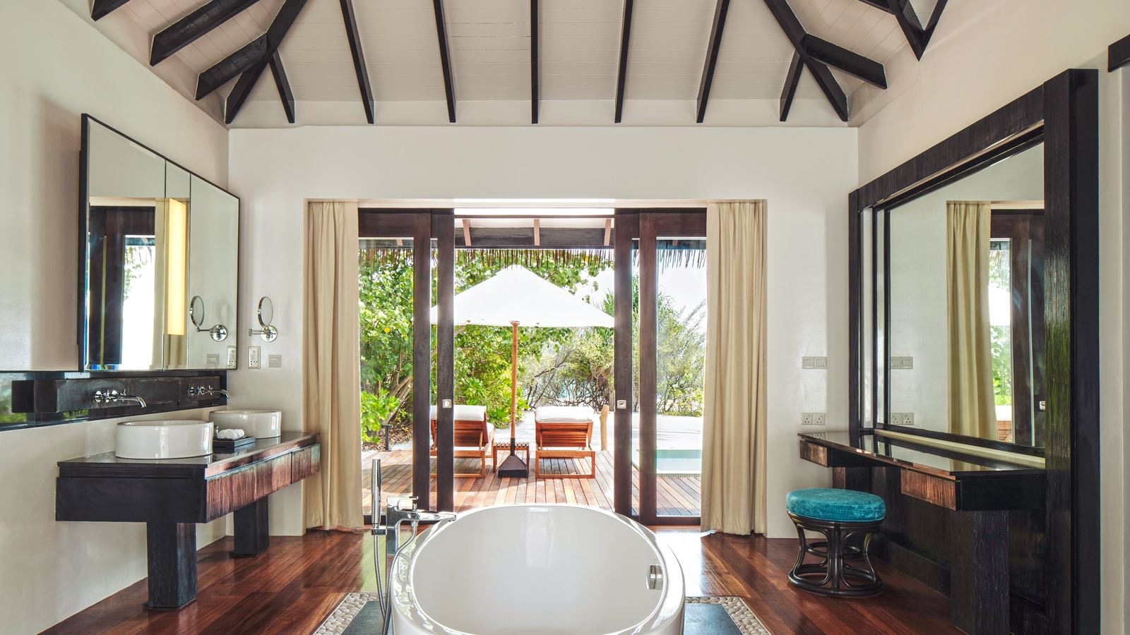 rooms-sunset-beach-villa-with-pool