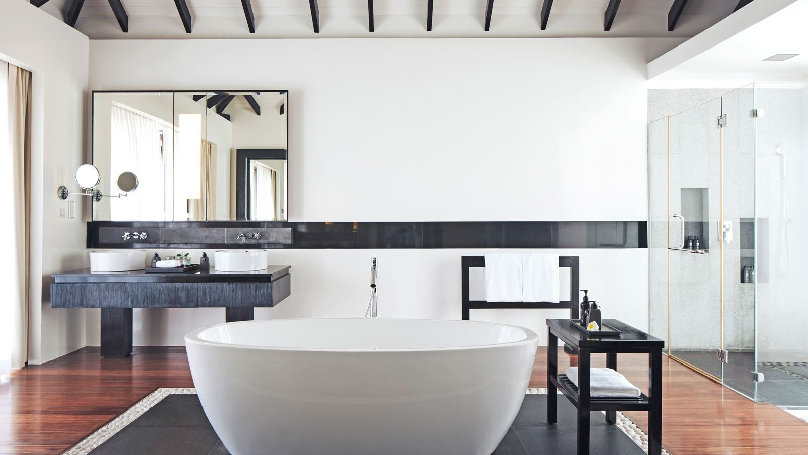 rooms-sunset-water-villa-with-pool