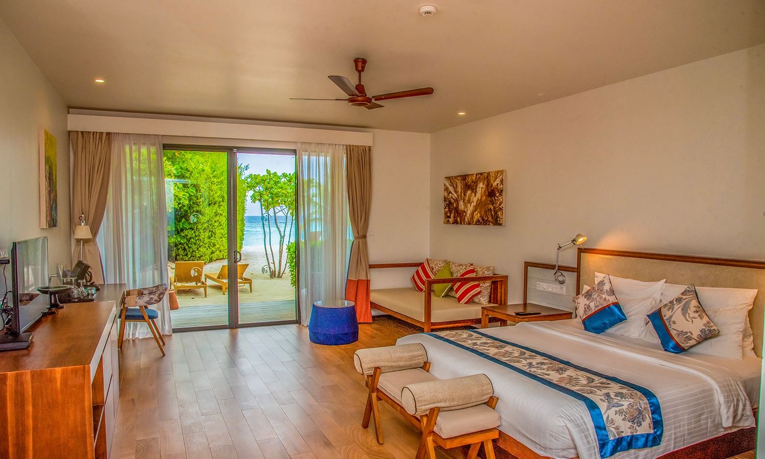 rooms-family-double-room-superior-sea-view-beach-access-fams1