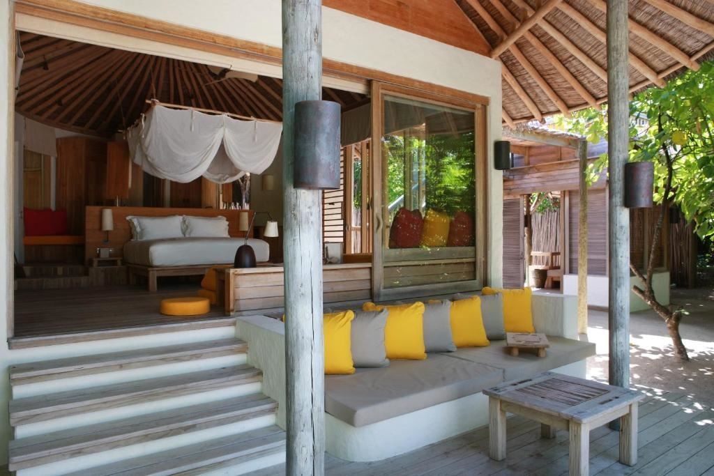 rooms-lagoon-beach-villa