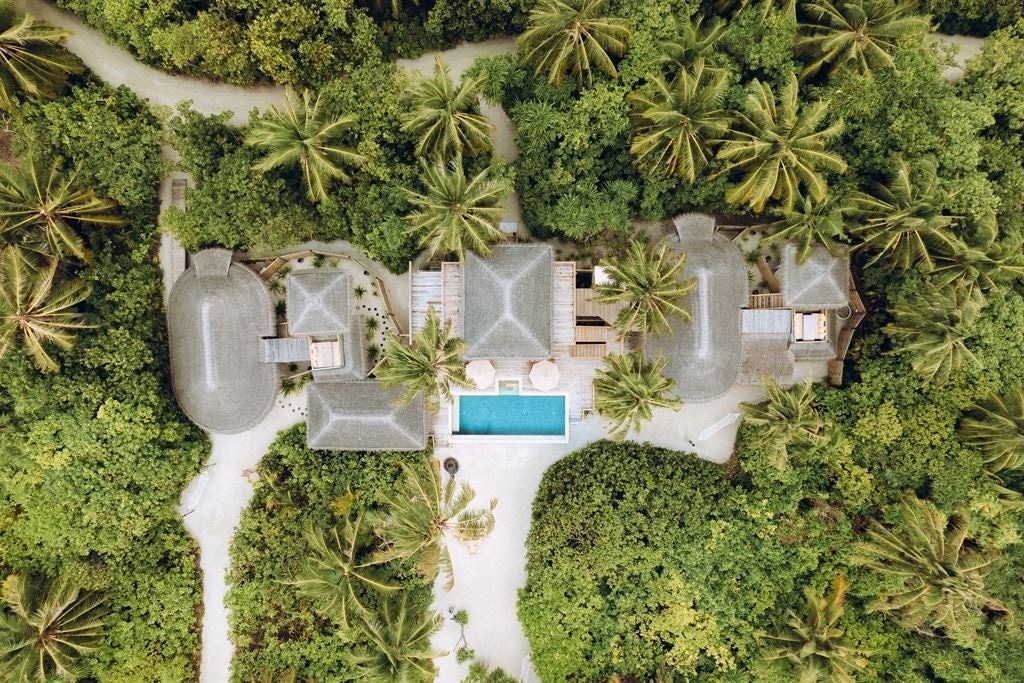 rooms-2-bedroom-lagoon-beach-villa