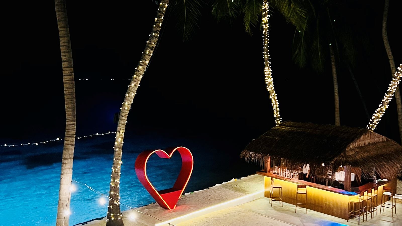 restaurants-main-building