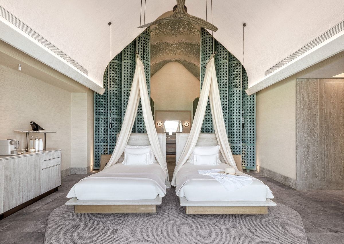 rooms-grand-two-bedroom-ocean-pool-villa