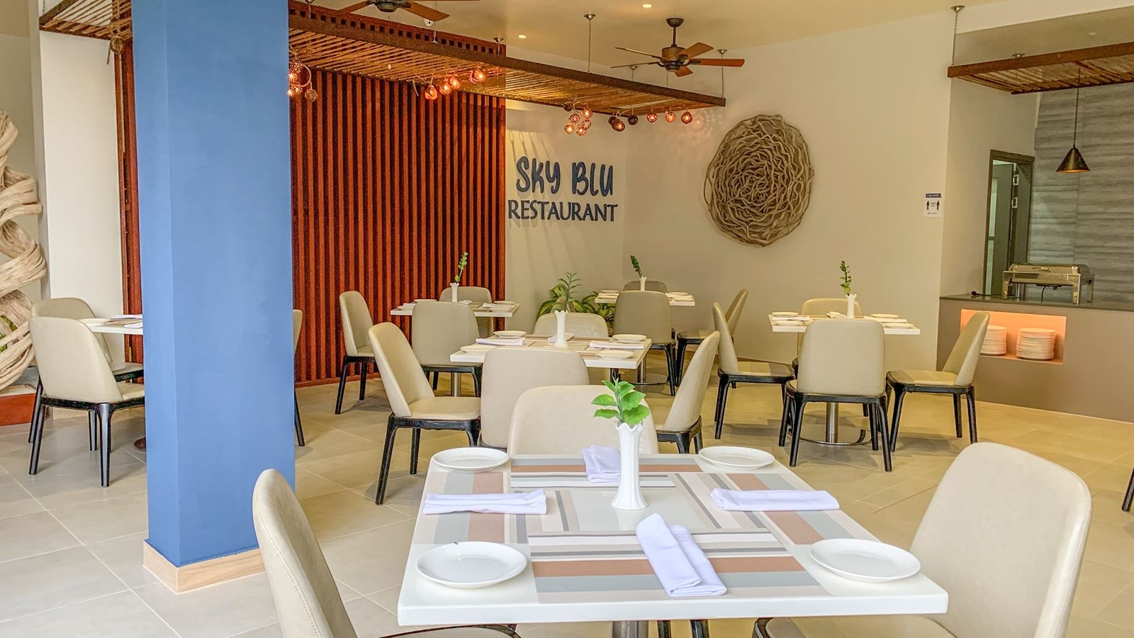 restaurants-sky-blue-restaurant