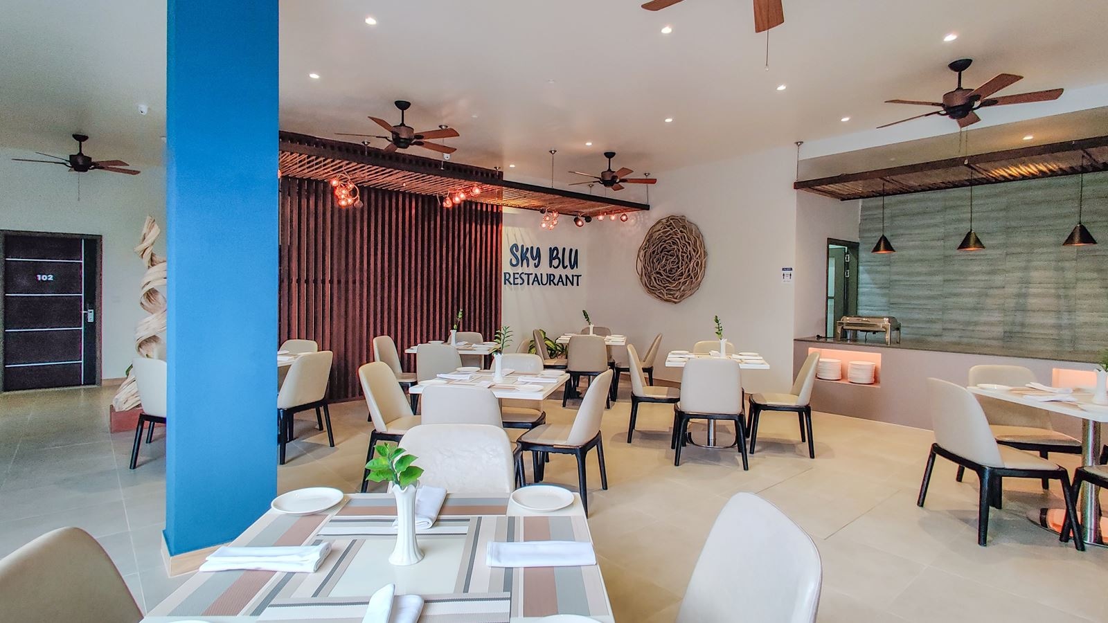 restaurants-sky-blue-restaurant