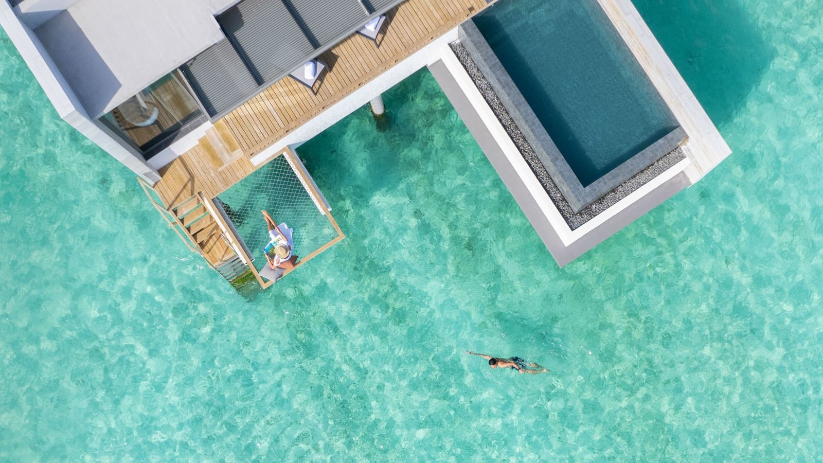 rooms-sunset-overwater-pool-villa