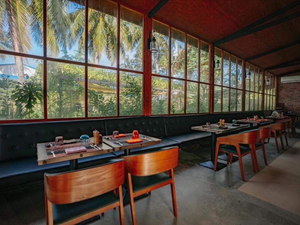 restaurants-restaurants