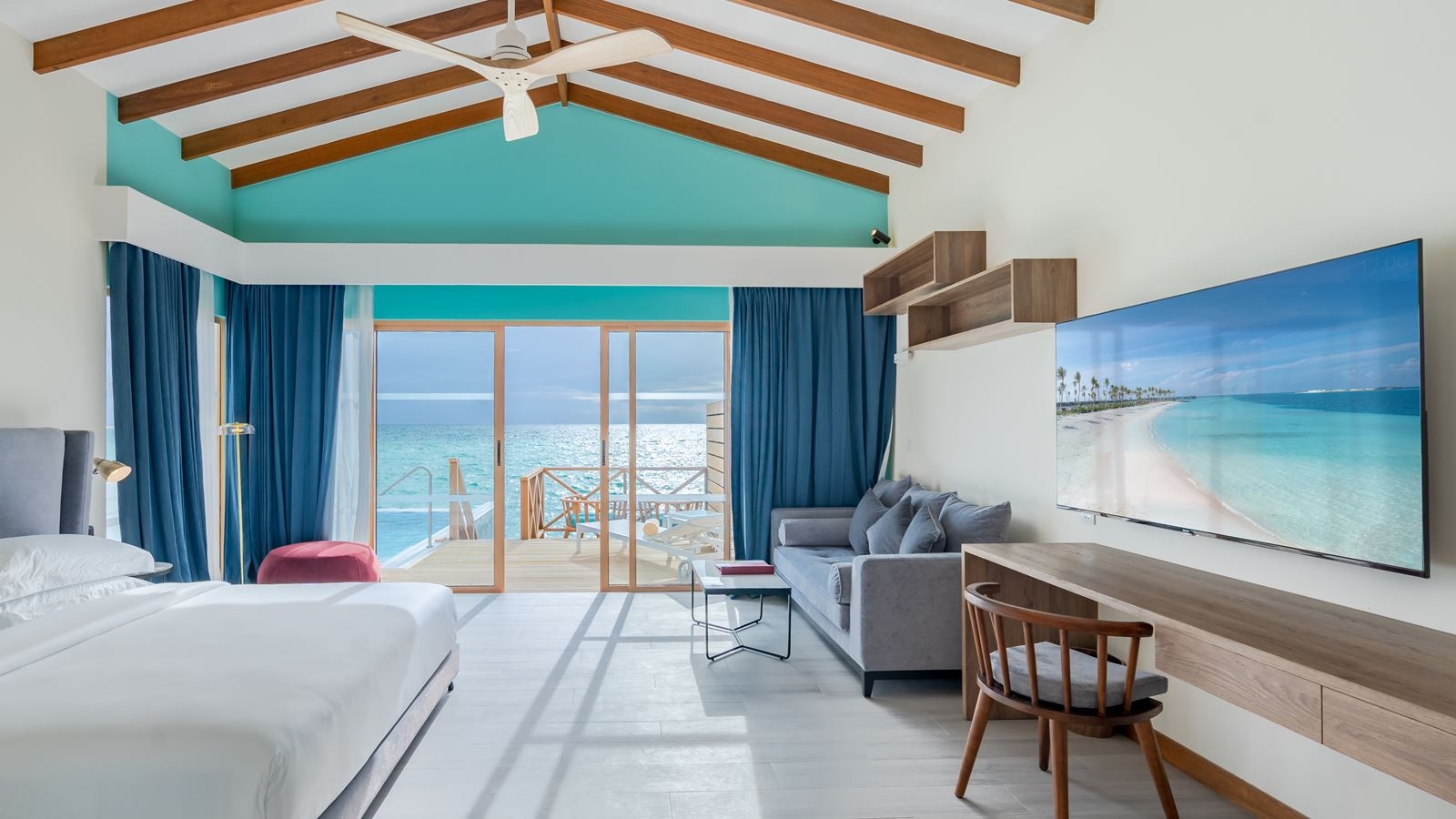 rooms-lagoon-suite-pool