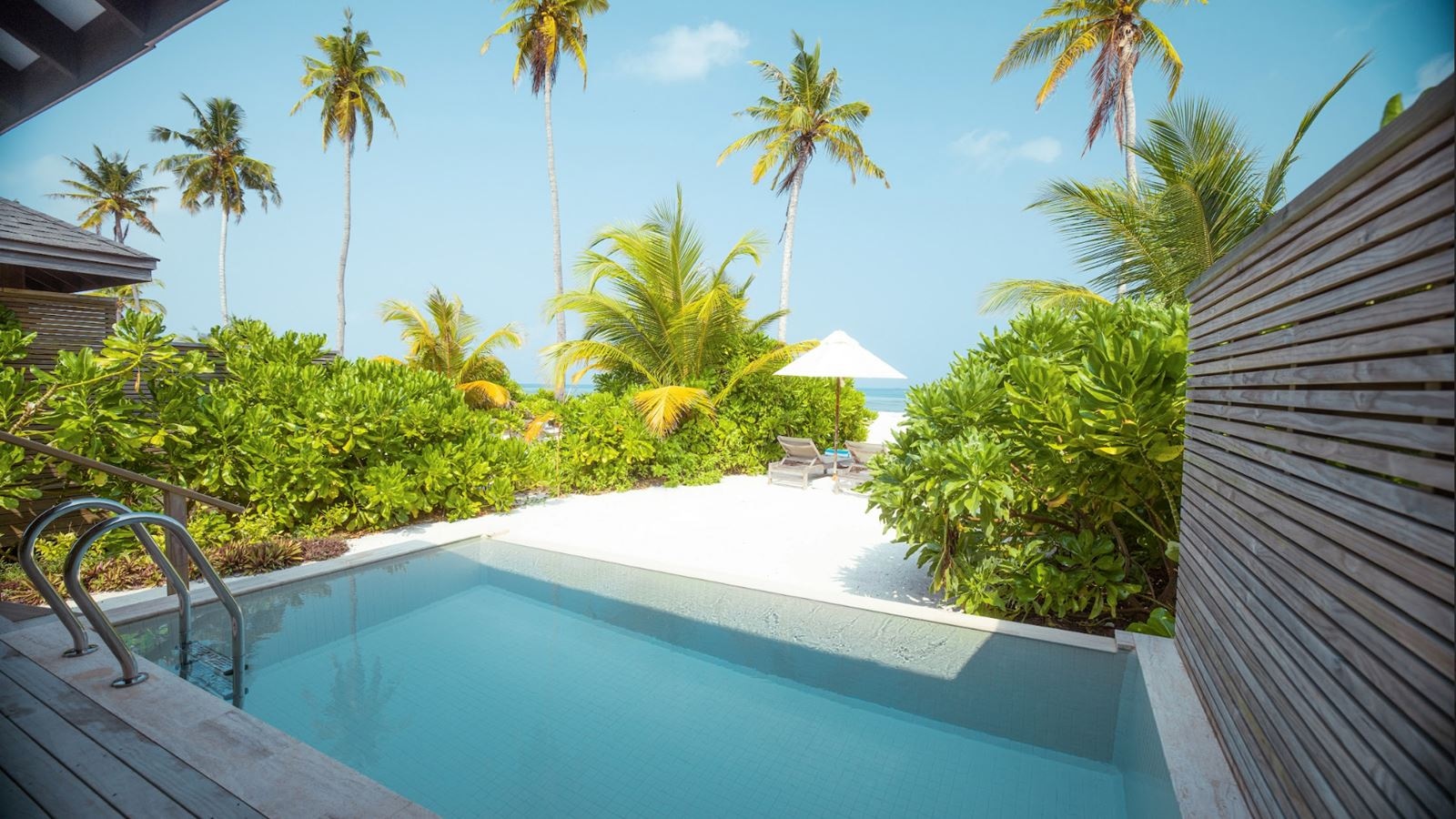 rooms-mabin-beach-pool-villa
