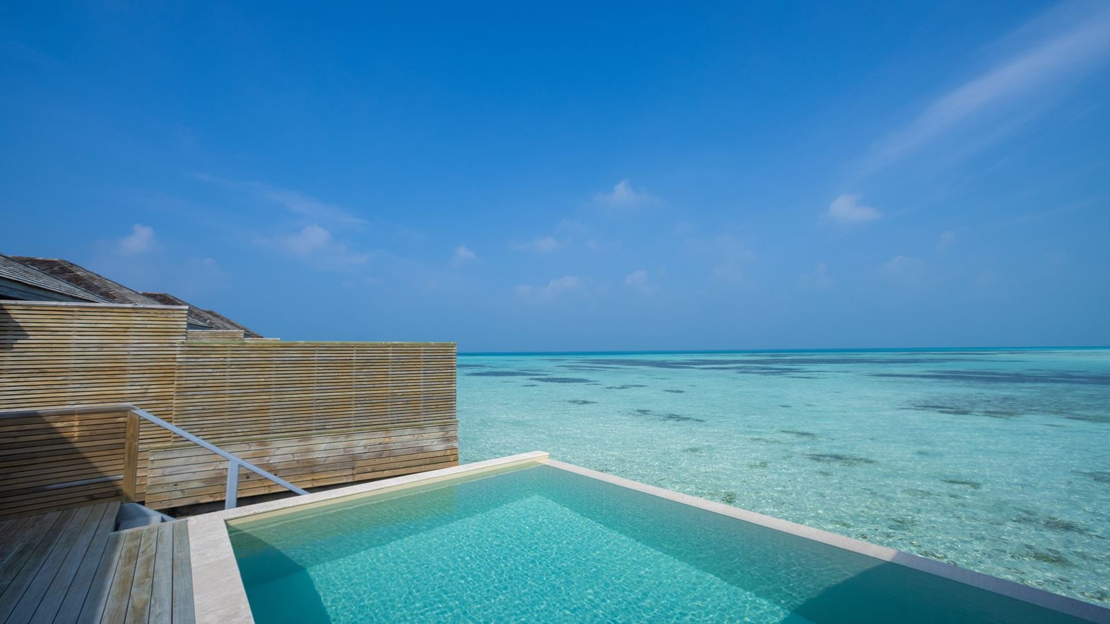 rooms-mabin-water-pool-villa