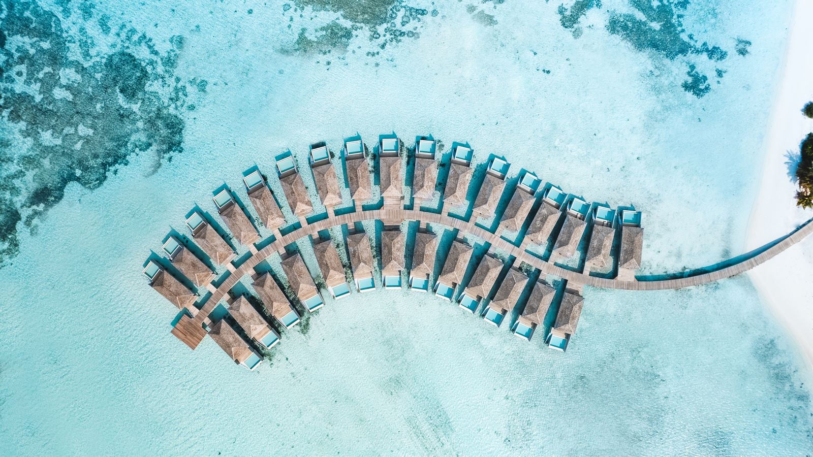 rooms-mabin-water-pool-villa