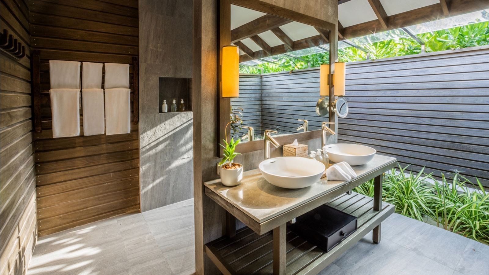 rooms-dheru-beach-villa