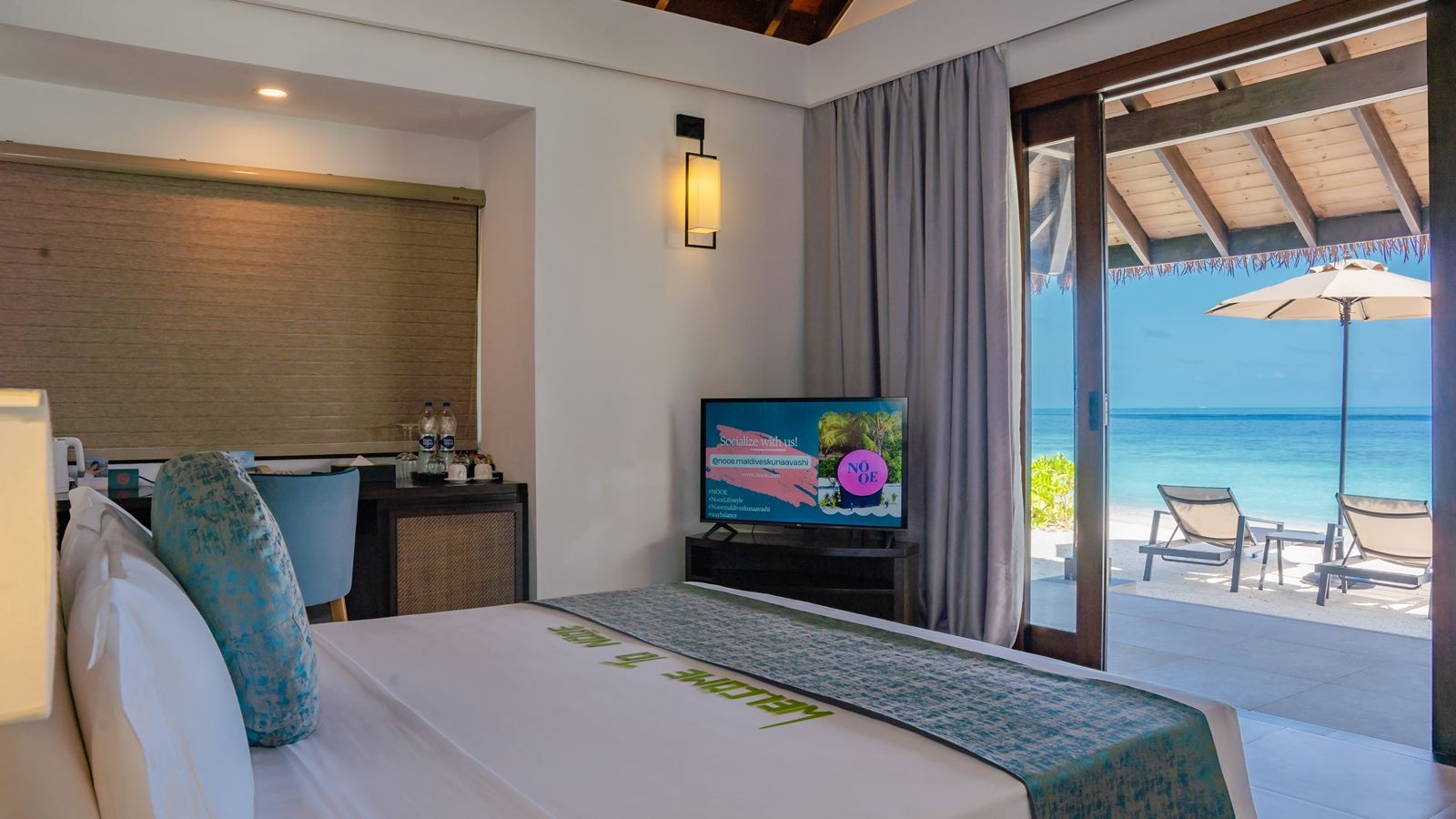 rooms-1-bedroom-sunset-beach-villa