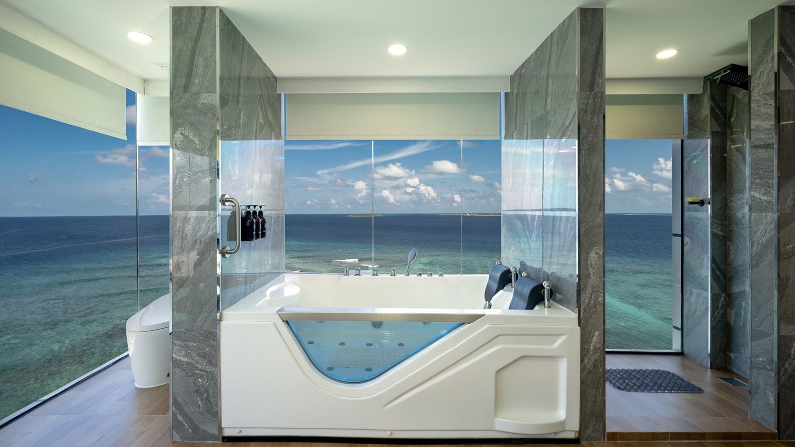 rooms-penthouse-sea-view-with-balcony-and-terrace