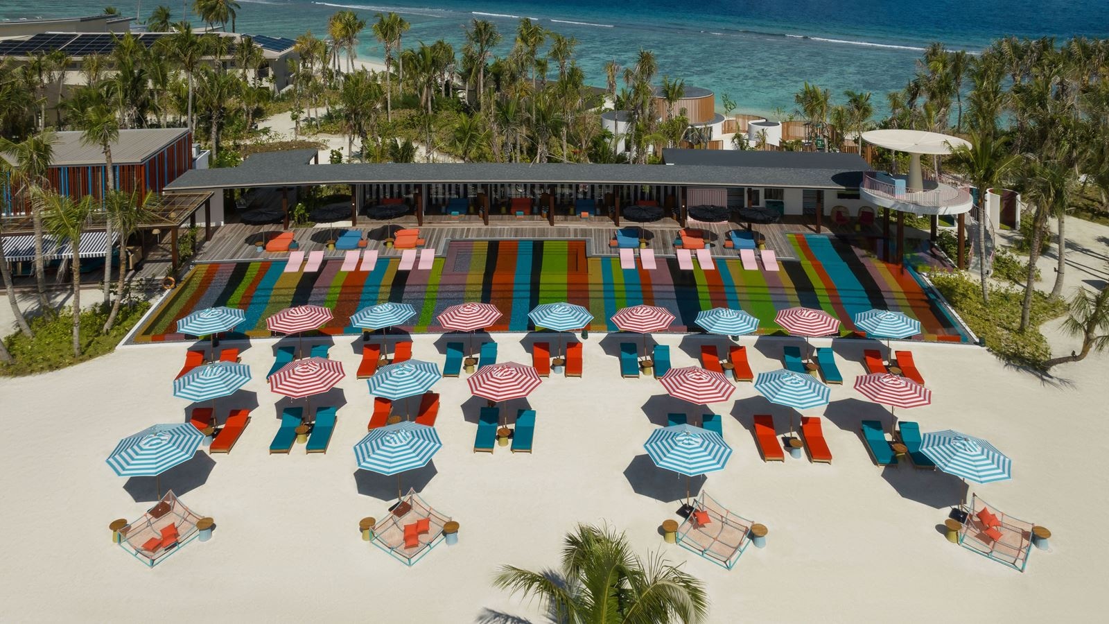 restaurants-lazuli-beach-club