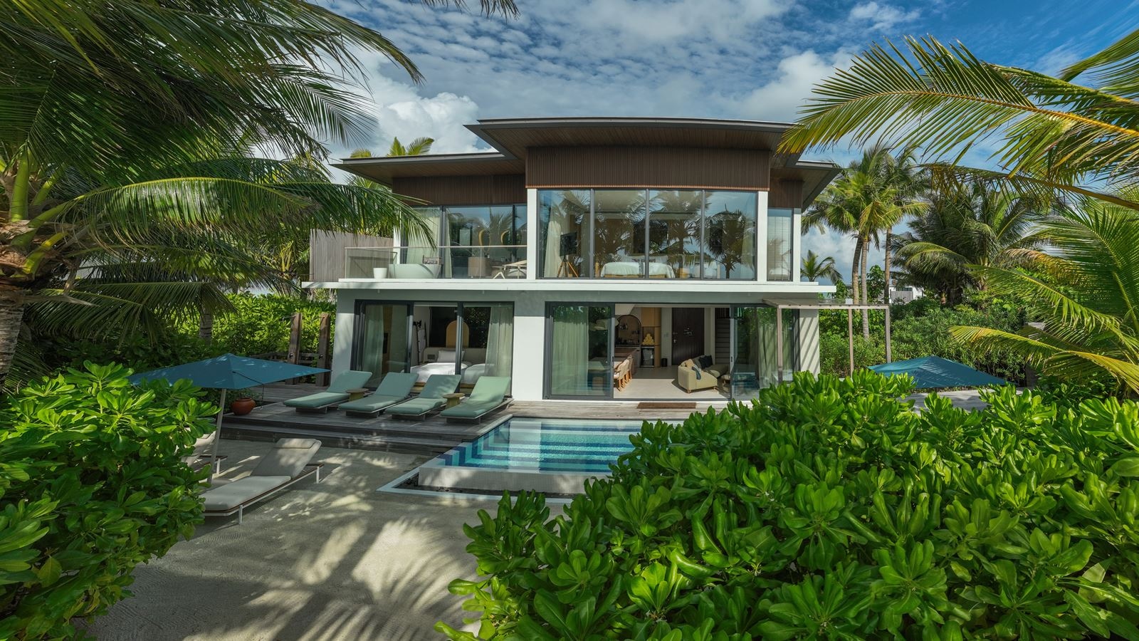 rooms-two-bedroom-lagoon-beach-pool-loft