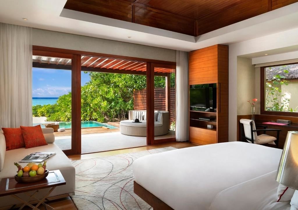 rooms-deluxe-family-beach-pool-villa