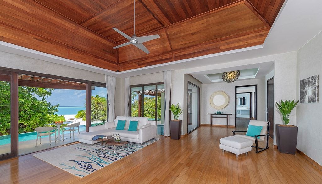 rooms-one-bedroom-beach-pool-pavilion