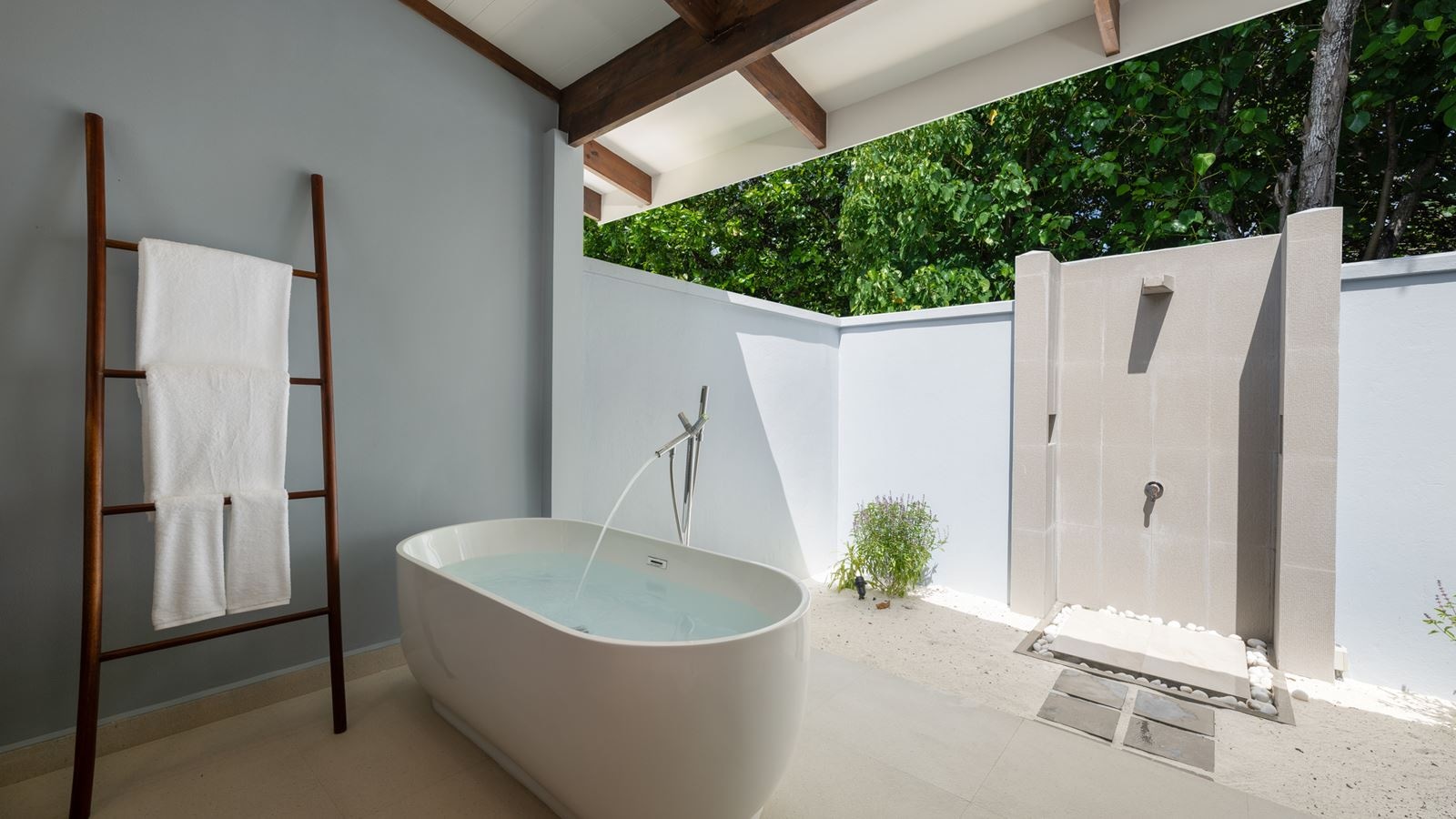 rooms-sunset-beach-villa-with-pool