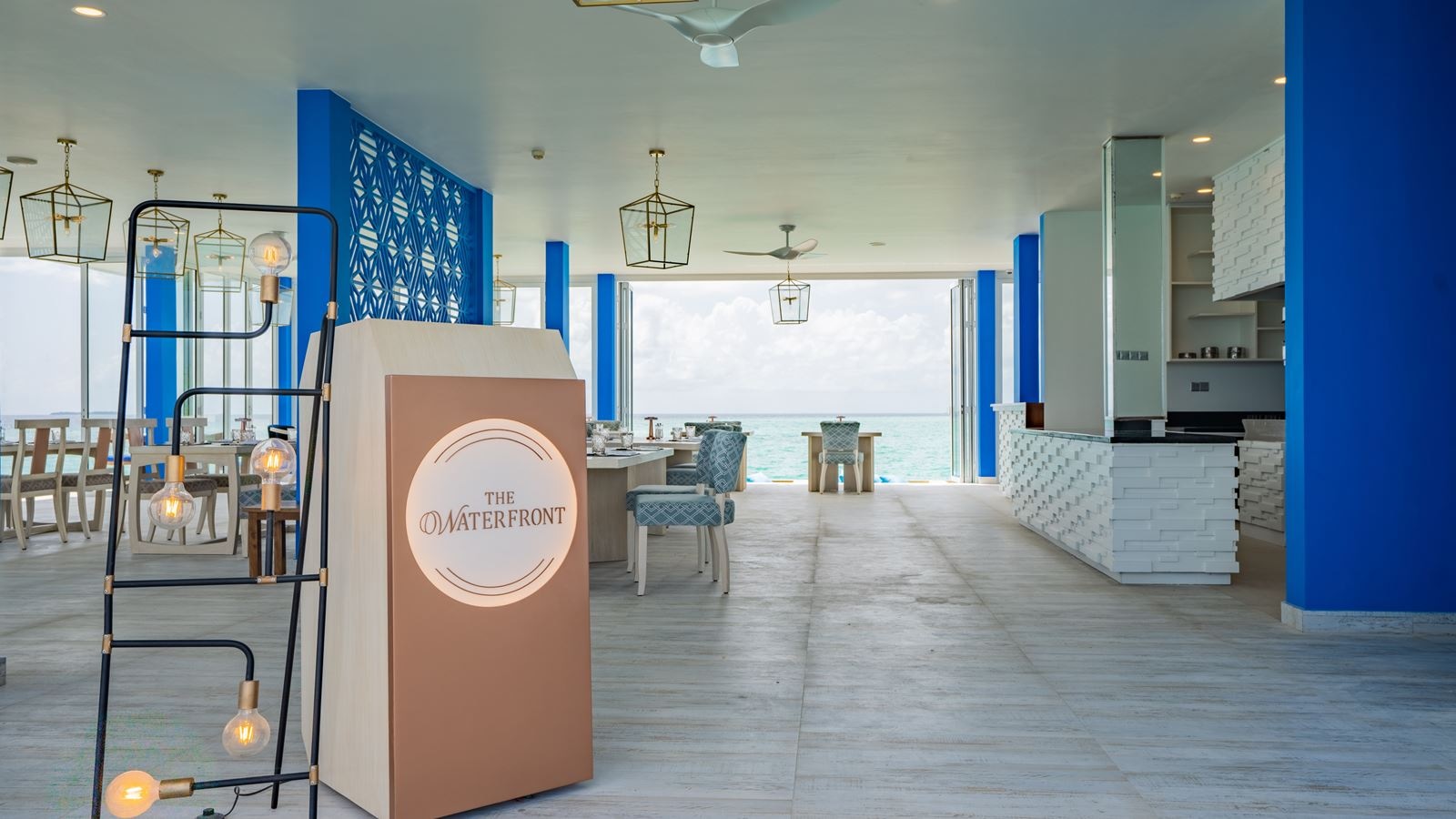 restaurants-the-waterfront