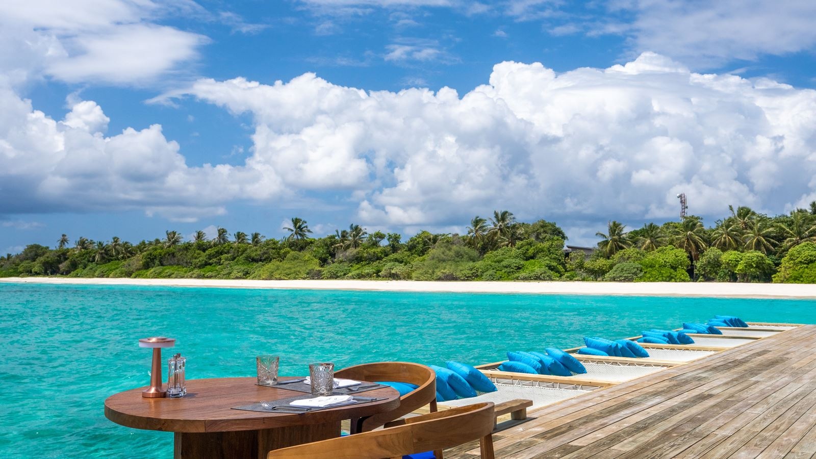 restaurants-the-waterfront