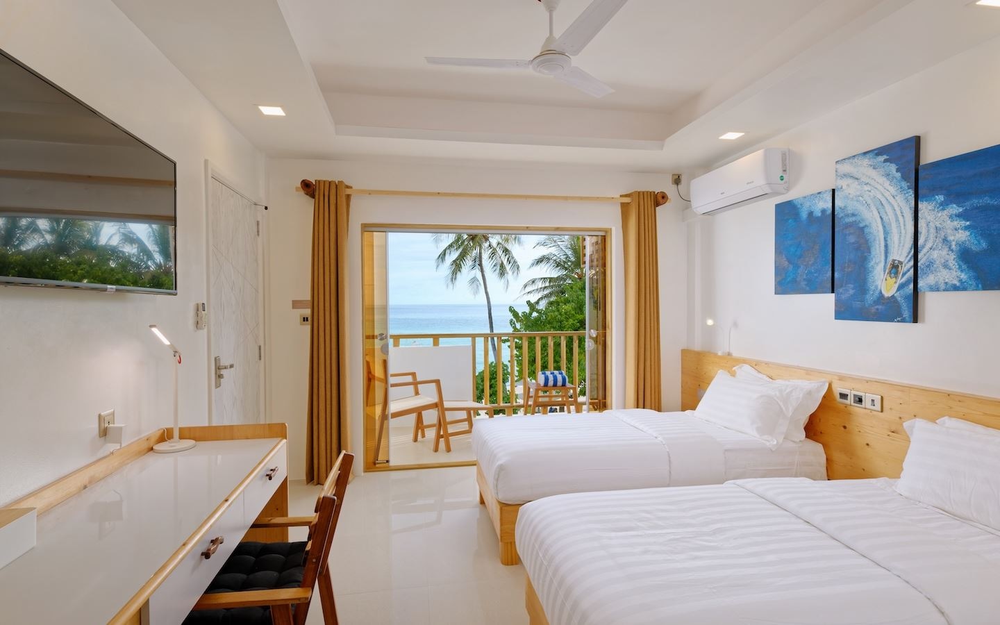 rooms-deluxe-seaview