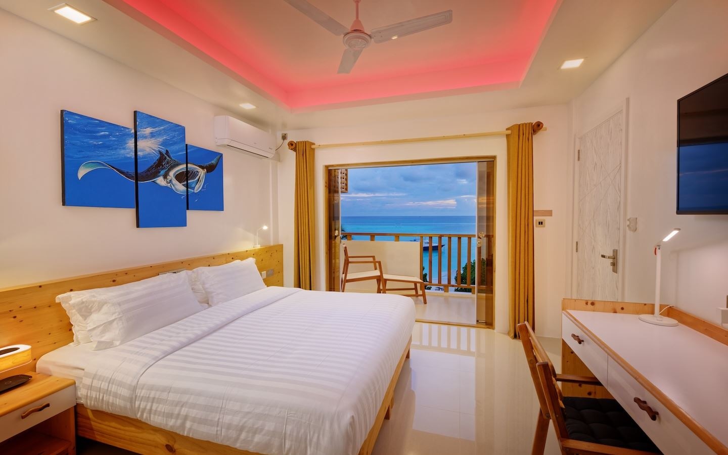 rooms-deluxe-seaview