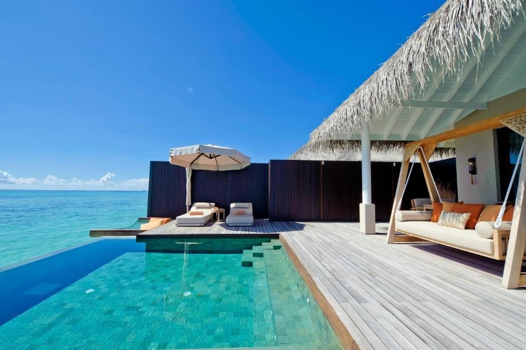 rooms-sunset-lagoon-suite-with-pool