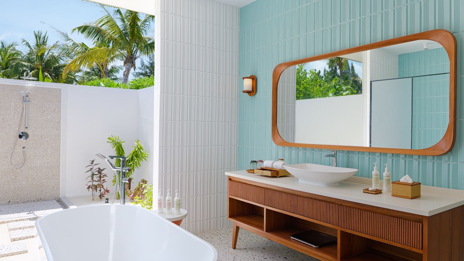 rooms-waterfront-pool-villa