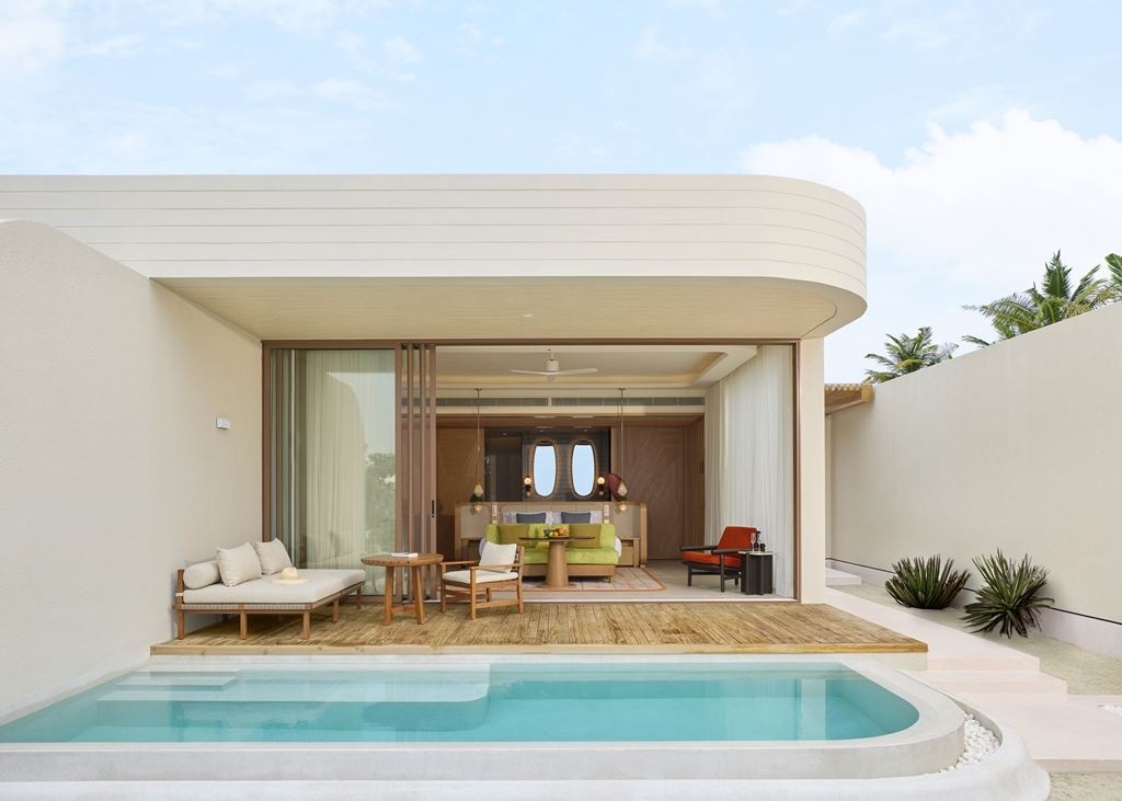 rooms-onebedroom-sunset-beach-pool-villa