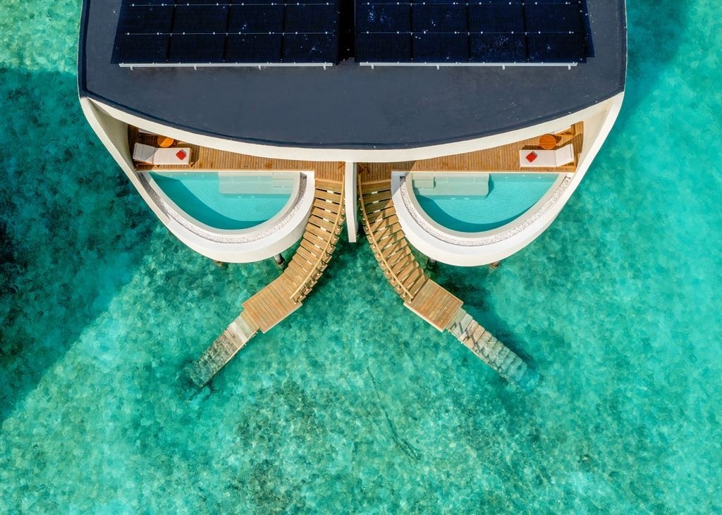 rooms-onebedroom-overwater-pool-villa