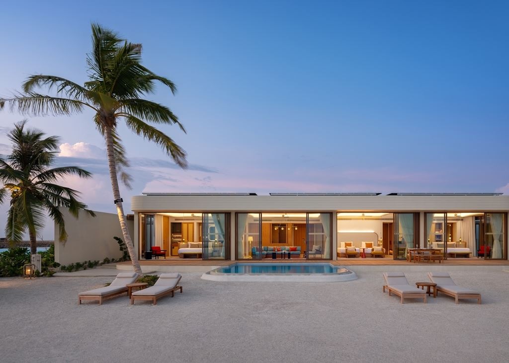 rooms-threebedroom-sunset-beach-pool-residence