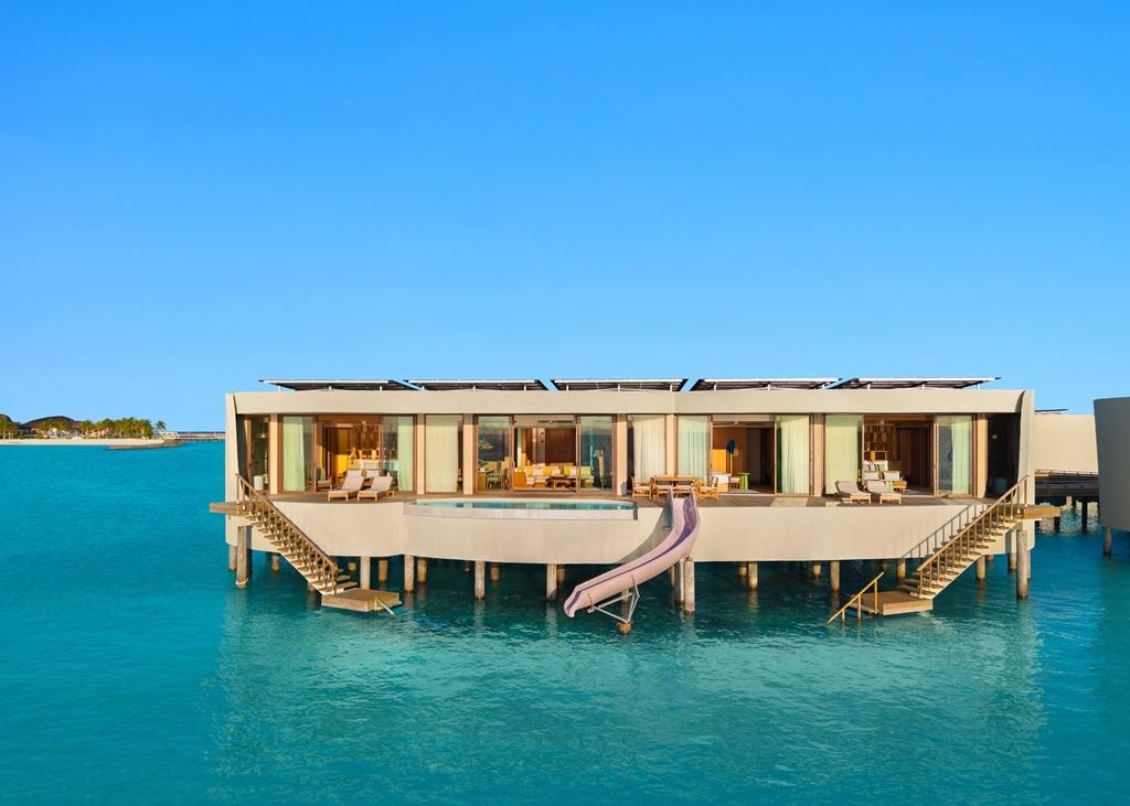 rooms-threebedroom-sunset-overwater-pool-residence