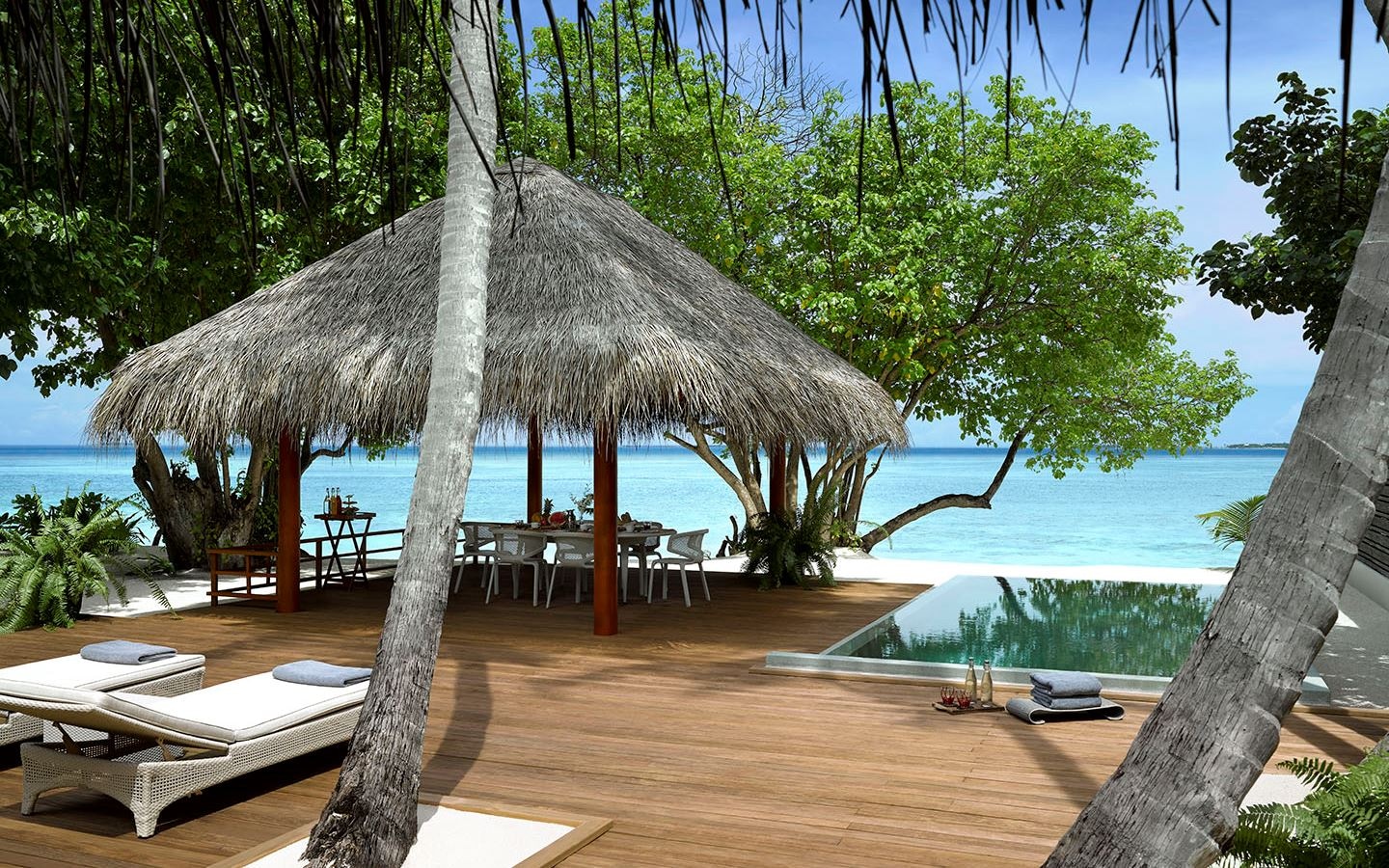 rooms-two-bedrooms-beach-pool-villa