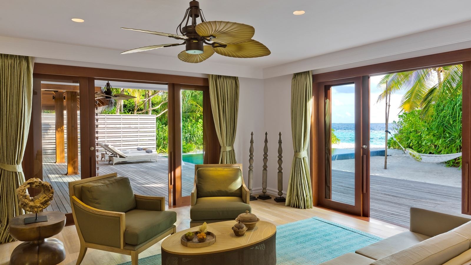 rooms-two-bedrooms-beach-pool-residence