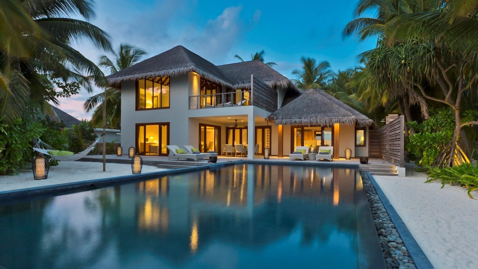 rooms-two-bedrooms-beach-pool-residence