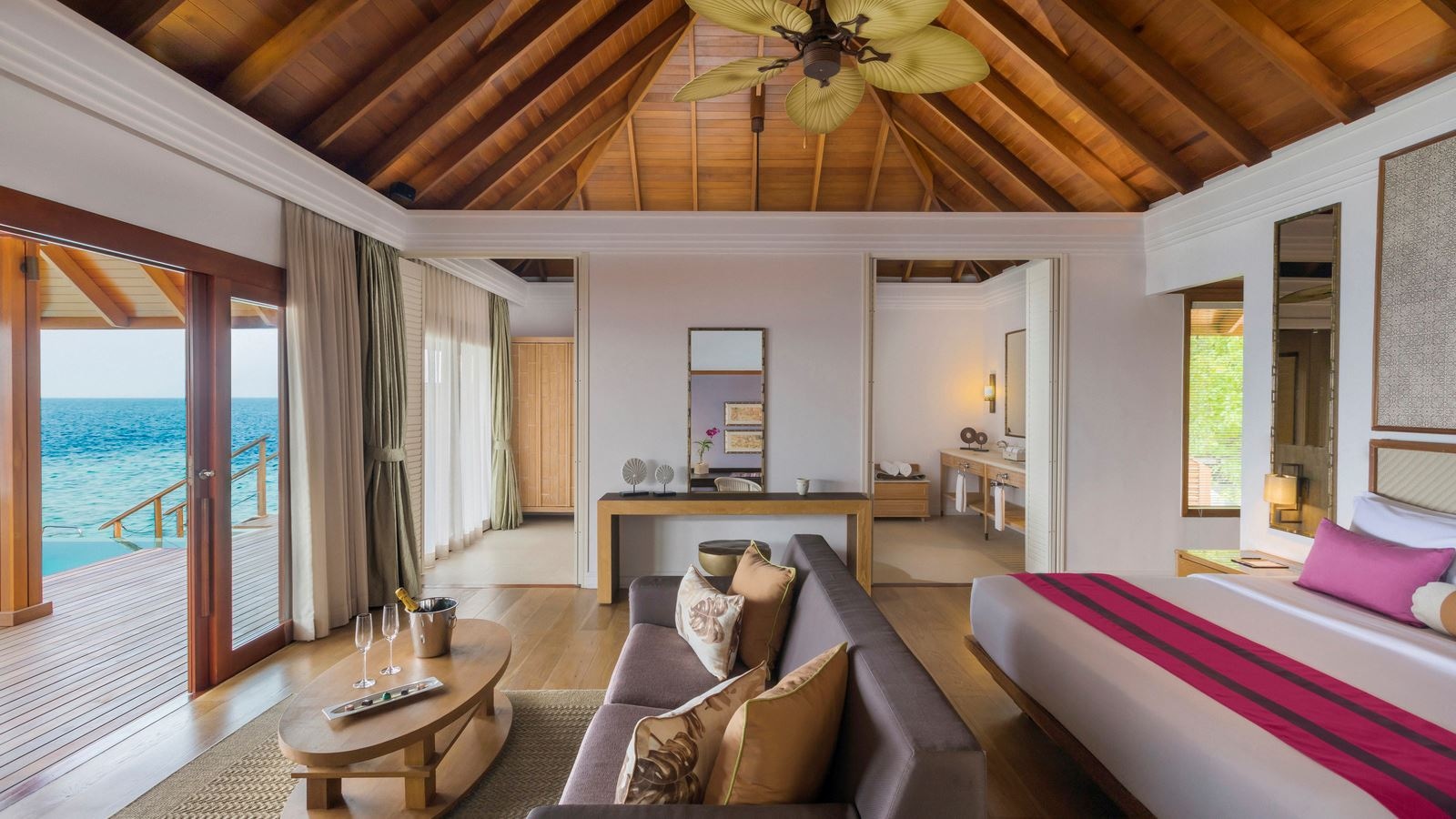 rooms-waterfront-pool-villa