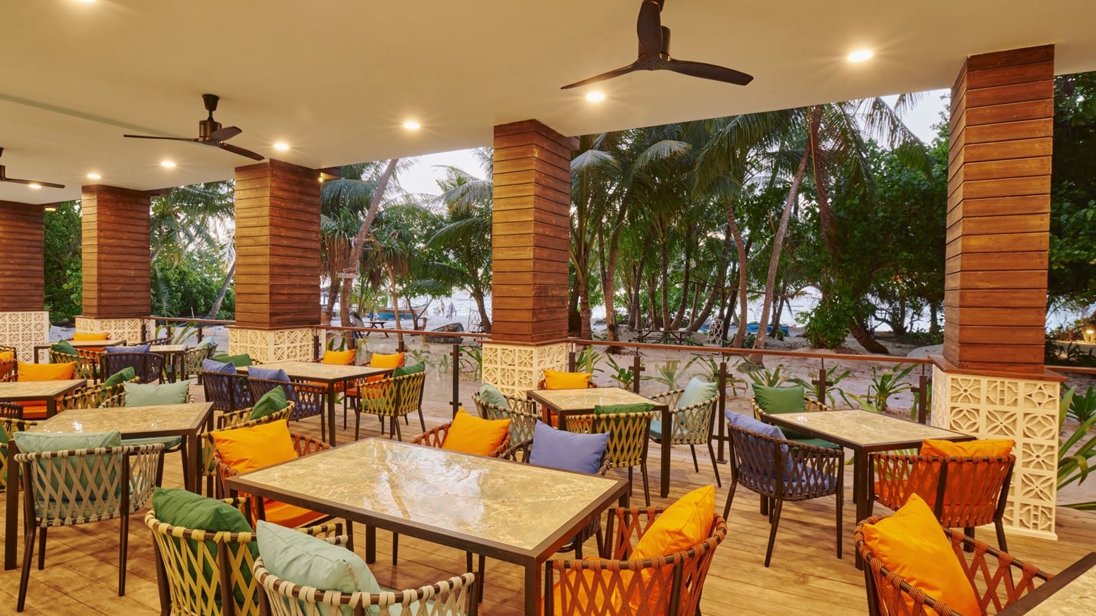 restaurants-ahi-restaurant